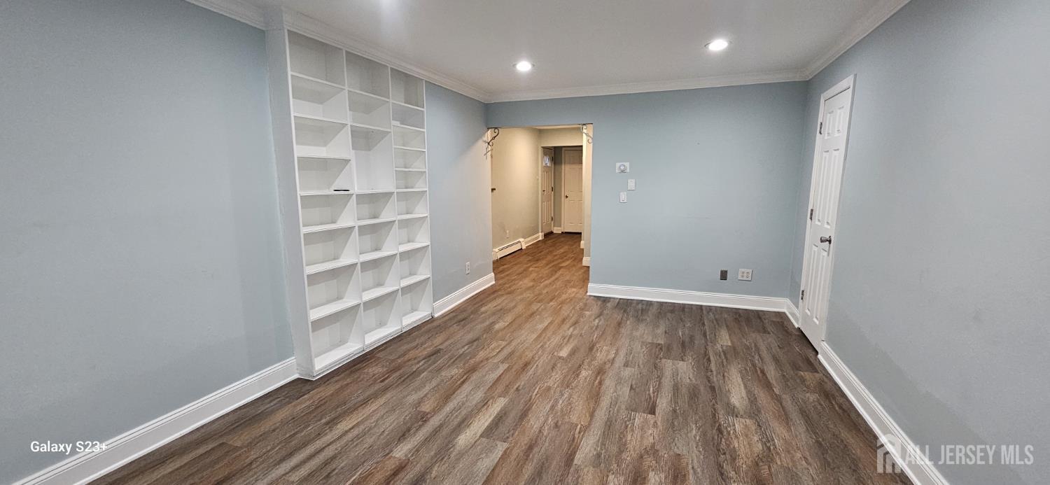 7 LAKE Avenue, East Brunswick NJ 08816 - View 2