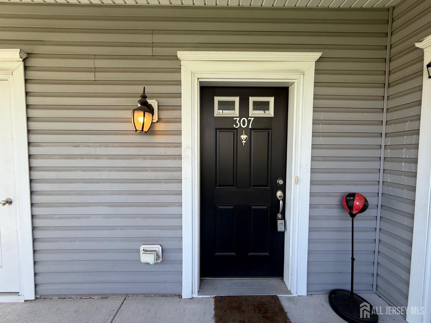 307 Dickson Court, Highland Park NJ 08904 - View 2