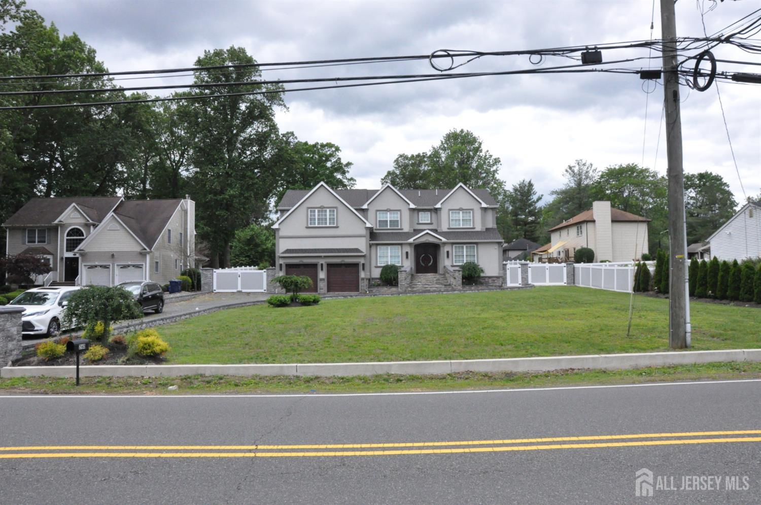 Homes for Sale in North Brunswick, NJ