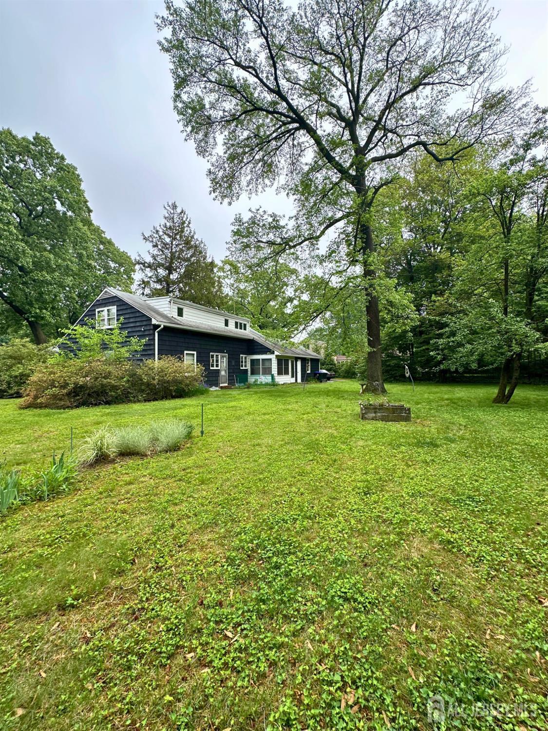 33 Lawrence Brook Drive, East Brunswick NJ 08816 - View 4