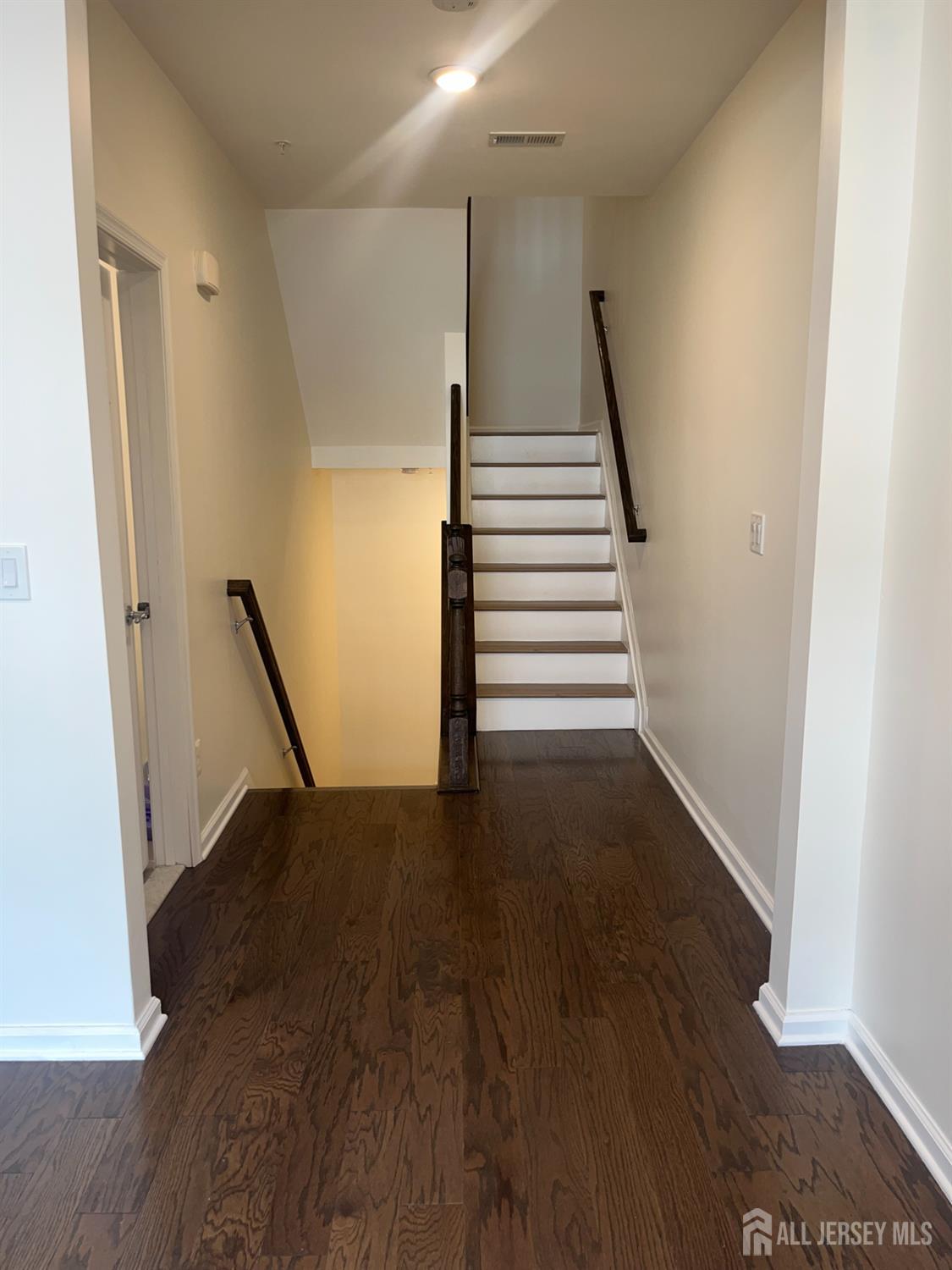 1425 Hudson Circle, Highland Park NJ 08904 - View 2