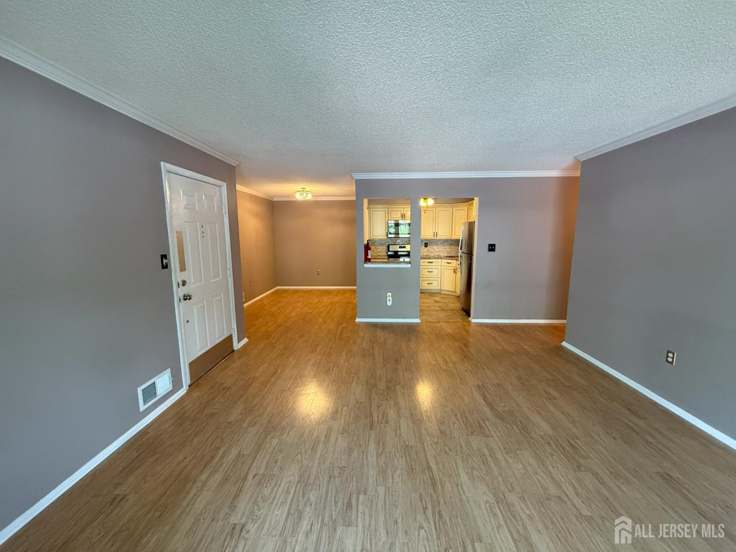 38 Cheverny Court, Hamilton NJ 08619 - View 5