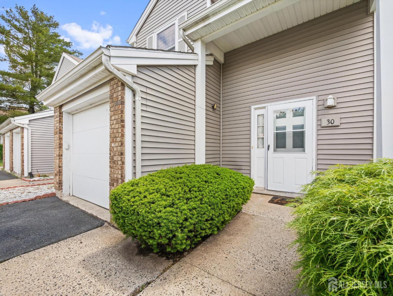 30 Renaissance Lane, New Brunswick NJ 08901 - View 3