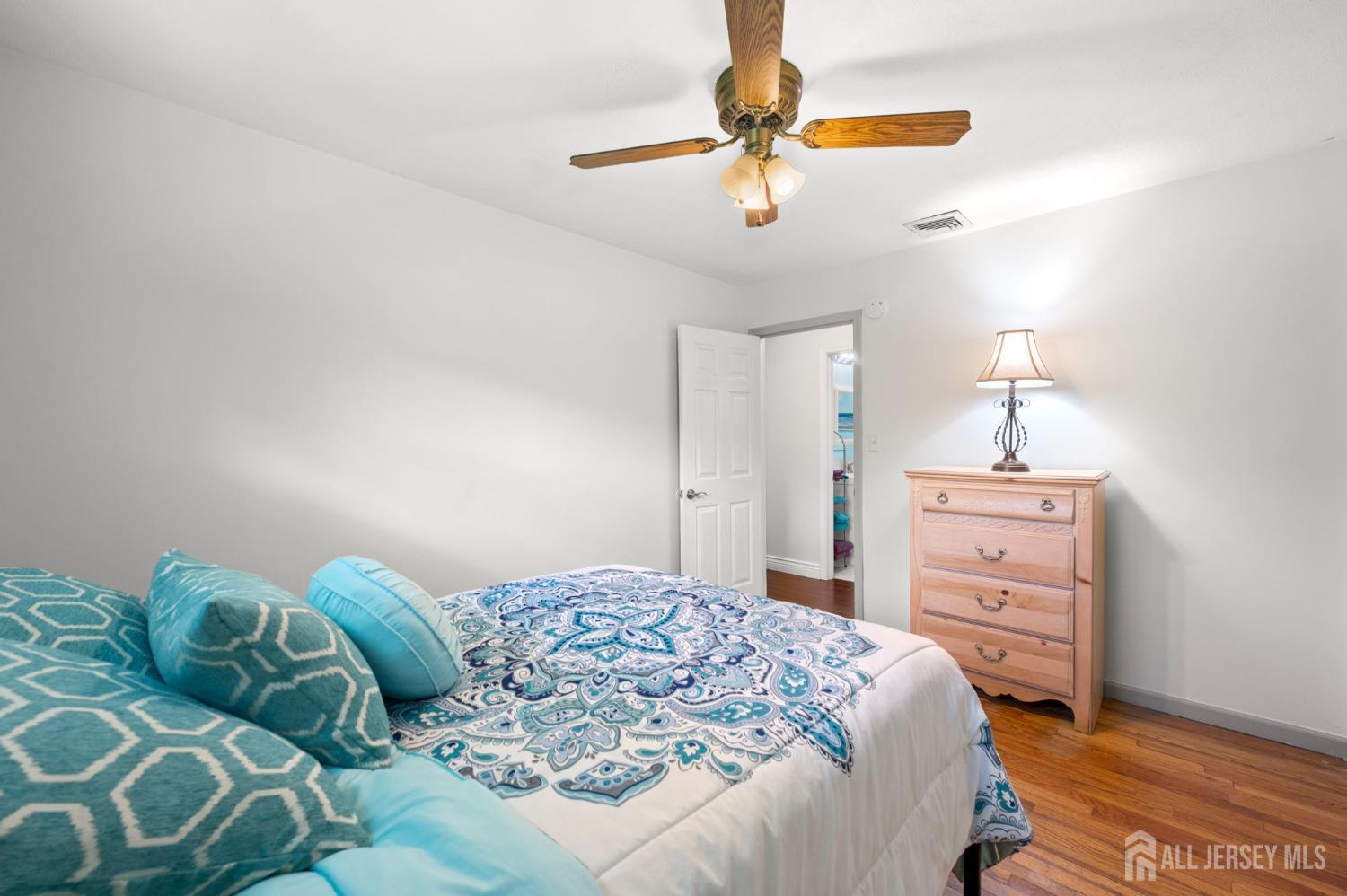 13 orchard Parkway, Morganville NJ 07751 - View 5