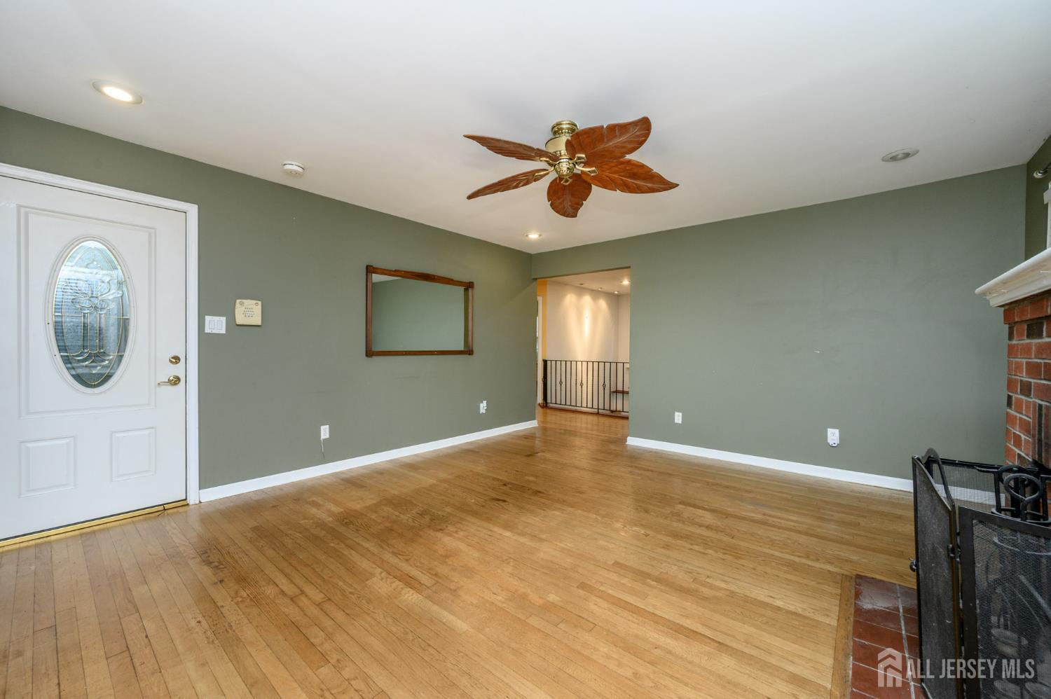 4 Ashwood Place, North Brunswick NJ 08902 - View 5