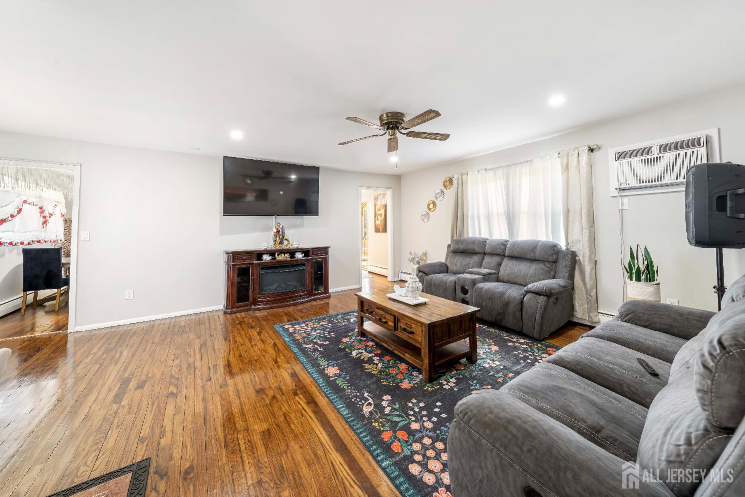 21 Coolidge Avenue, East Brunswick NJ 08816 - View 4