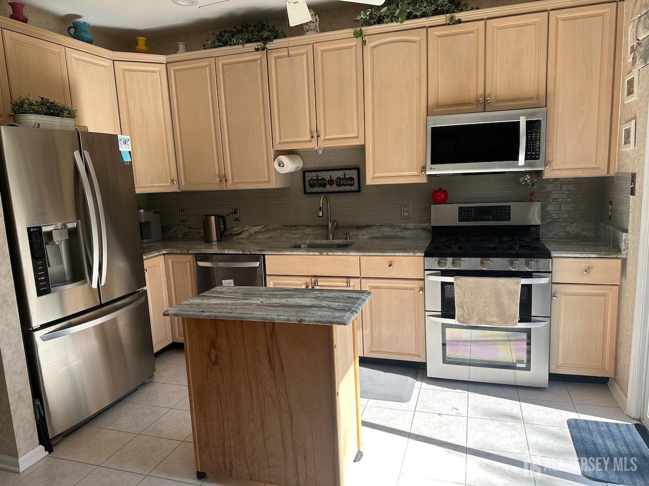 1304 Dahlia Circle, South Brunswick NJ 08810 - View 5