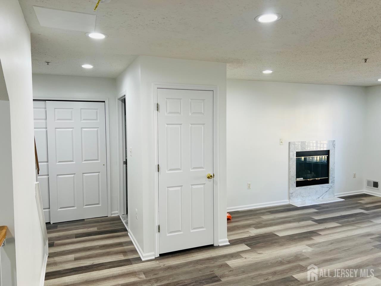 41 Prestwick Way, Edison NJ 08820 - View 4