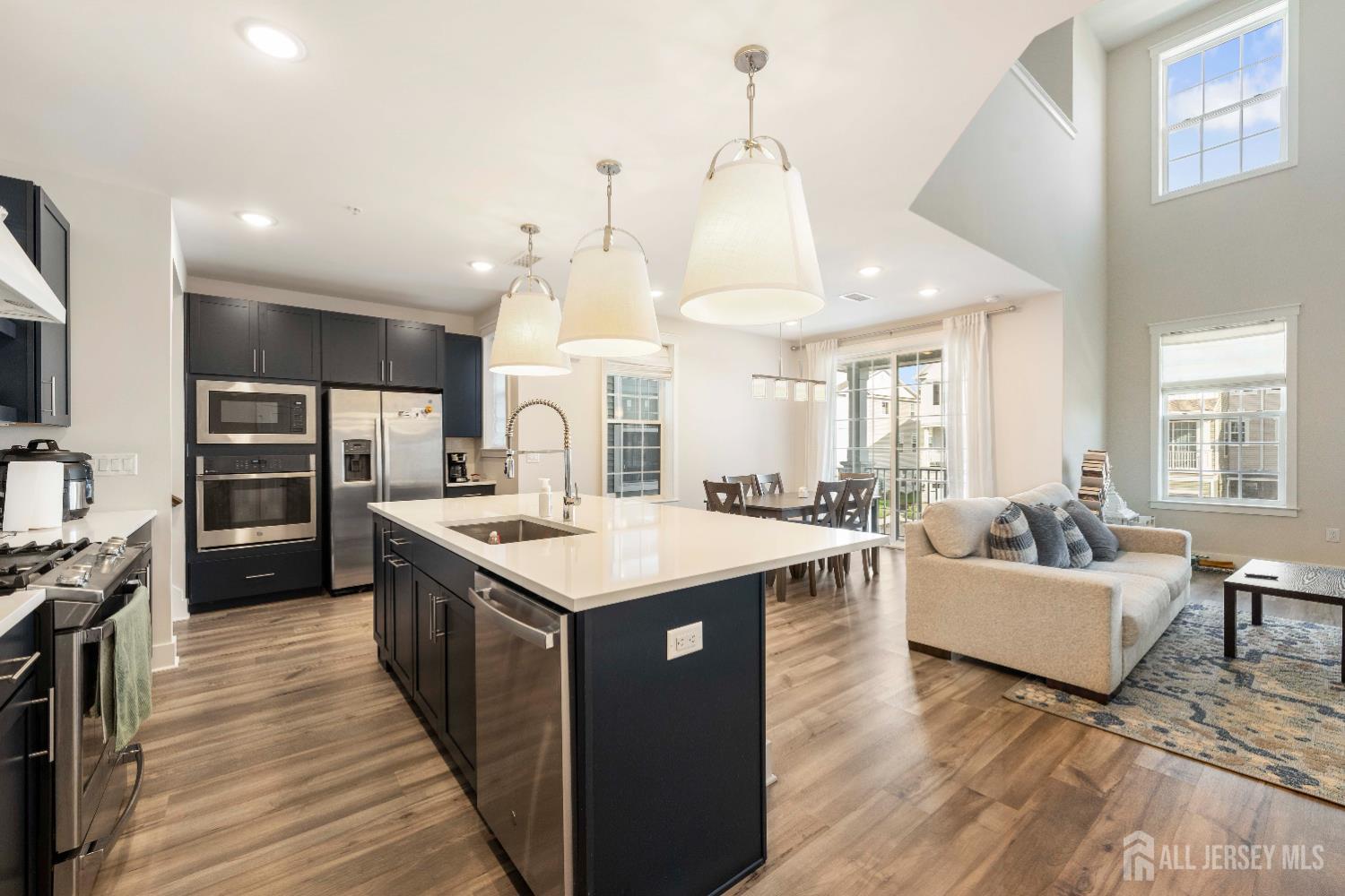 707 Station Road, Dunellen NJ 08812 - View 4