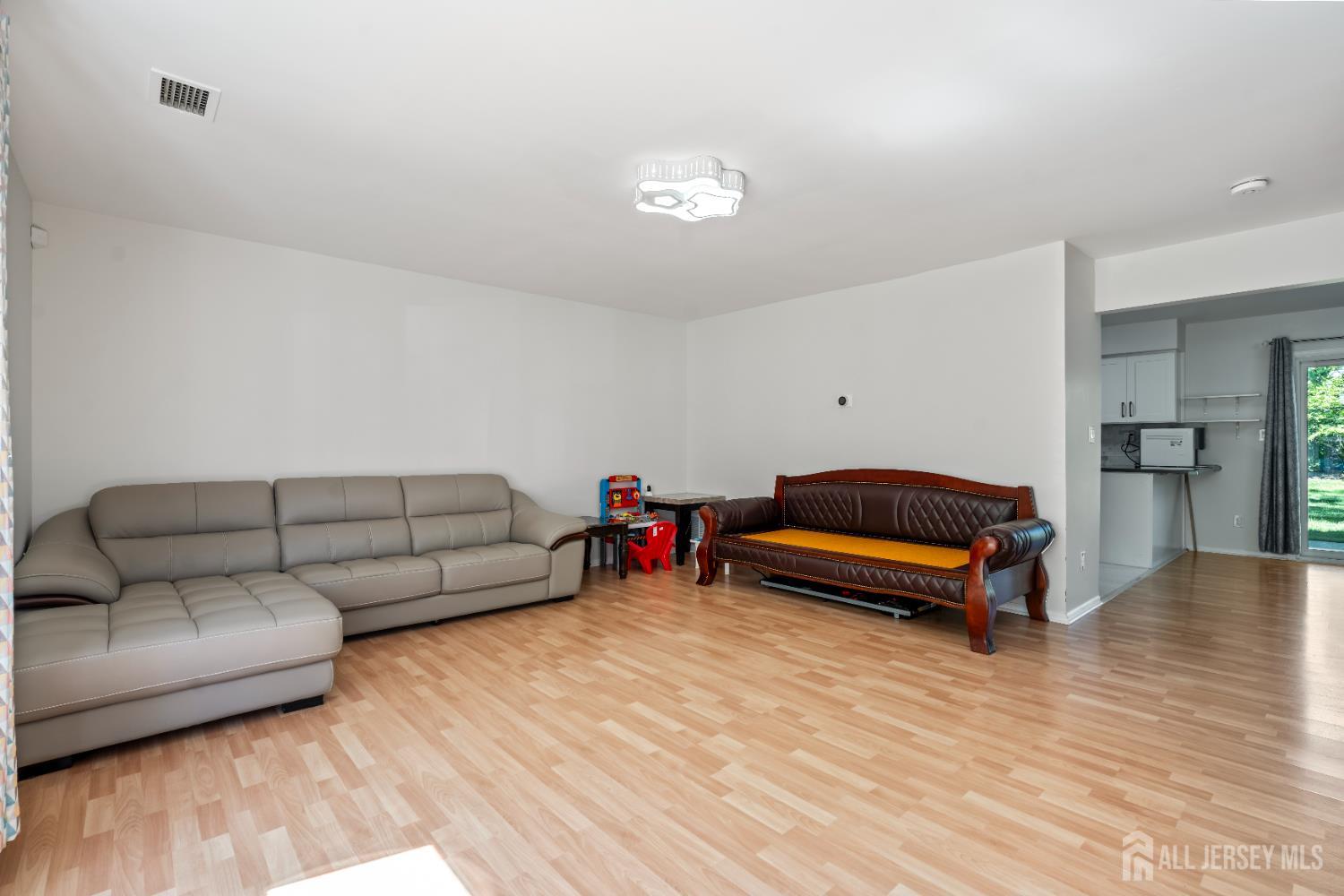 58 La Rue Lane, East Brunswick NJ 08816 - View 3