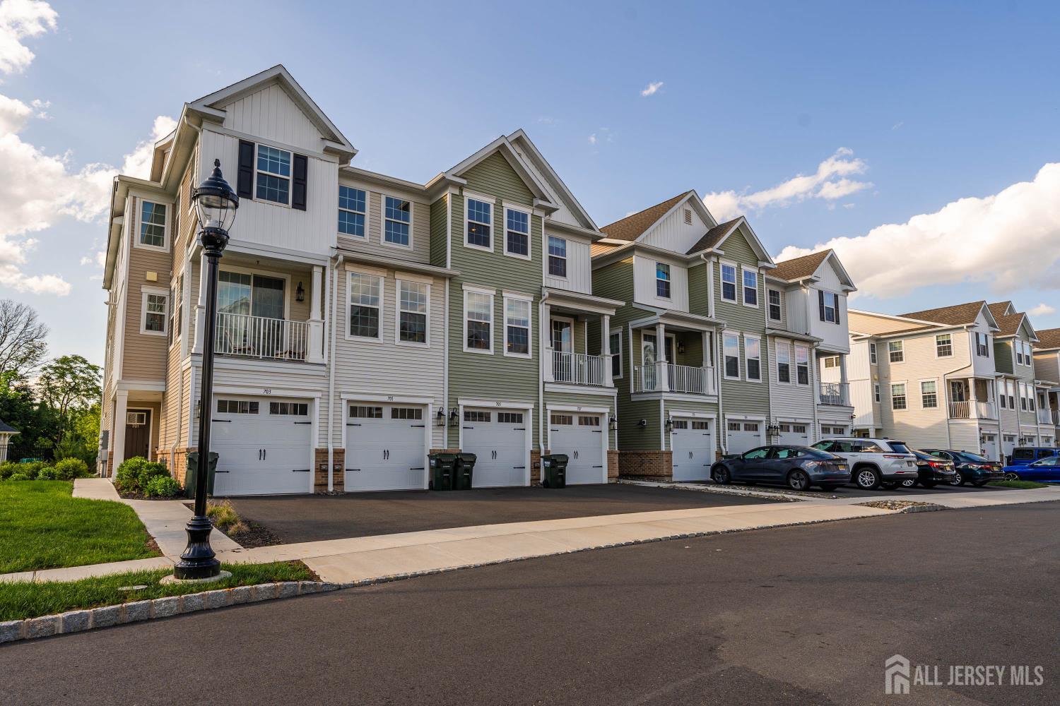 707 Station Road, Dunellen NJ 08812 - View 2