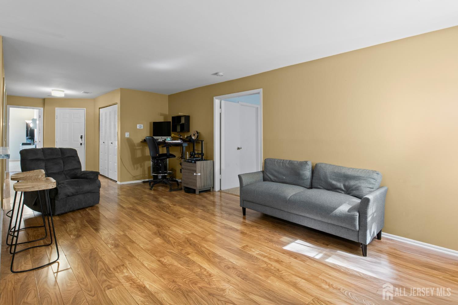 6072 Cedar Court, South Brunswick NJ 08852 - View 4