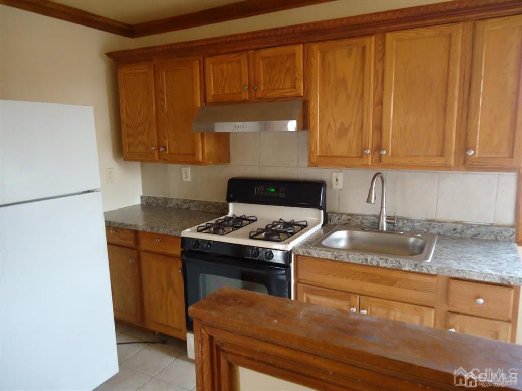 386 NEW BRUNSWICK Avenue, Fords NJ 08863 - View 3