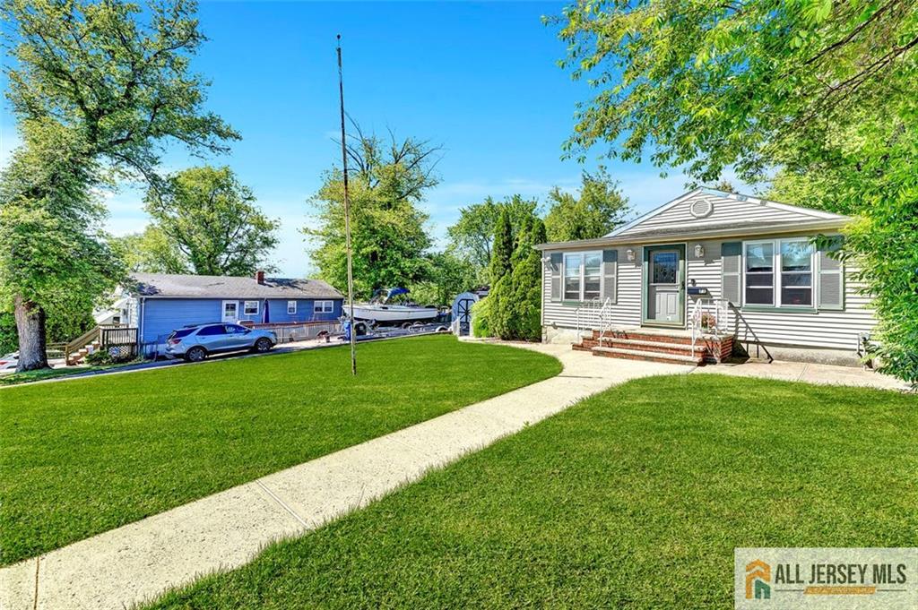 71 Russell Street, Woodbridge Proper NJ 07095 - View 2