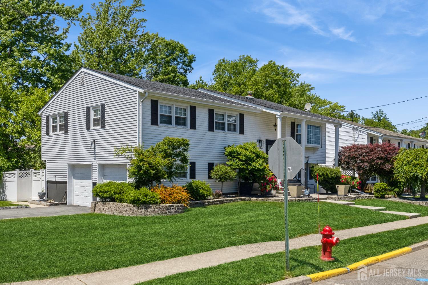1 Hollywood Drive, Woodbridge Proper NJ 07095 - View 3
