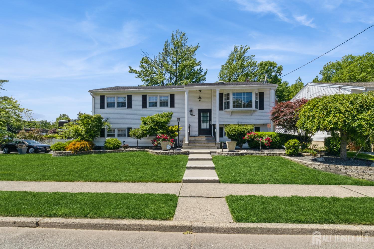 1 Hollywood Drive, Woodbridge Proper NJ 07095 - View 2