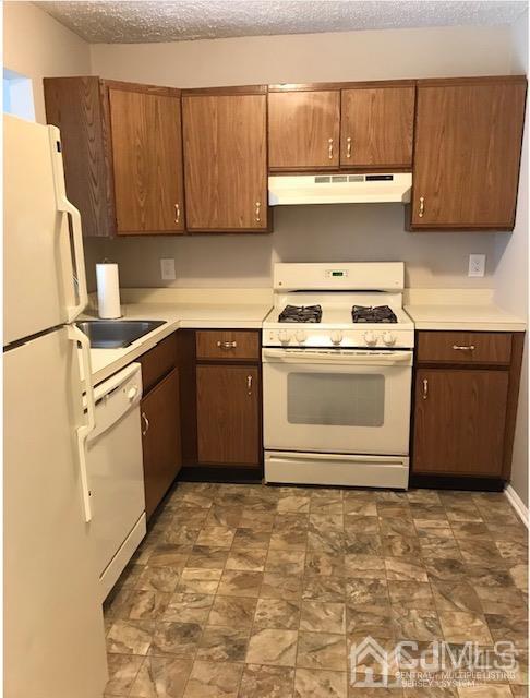 1305 Harbor Club Drive, Sayreville NJ 08859 - View 4