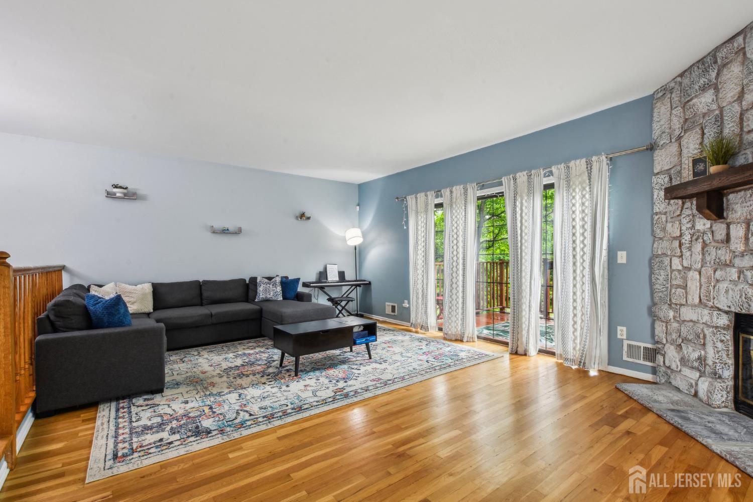 25 Manor Drive, Hillsborough NJ 08844 - View 2