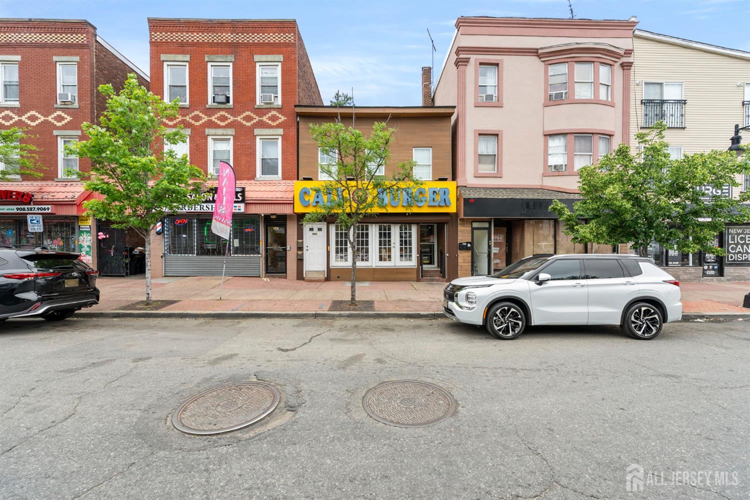 945 E Elizabeth Avenue, Elizabeth NJ 07201 - View 2