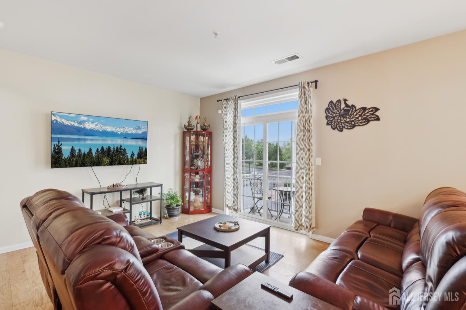 1525 Hudson Circle, Highland Park NJ 08904 - View 5