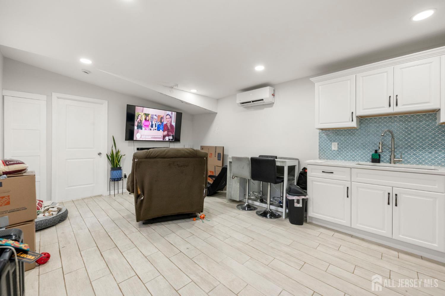 930 E Grand Street E, Elizabeth NJ 07201 - View 4