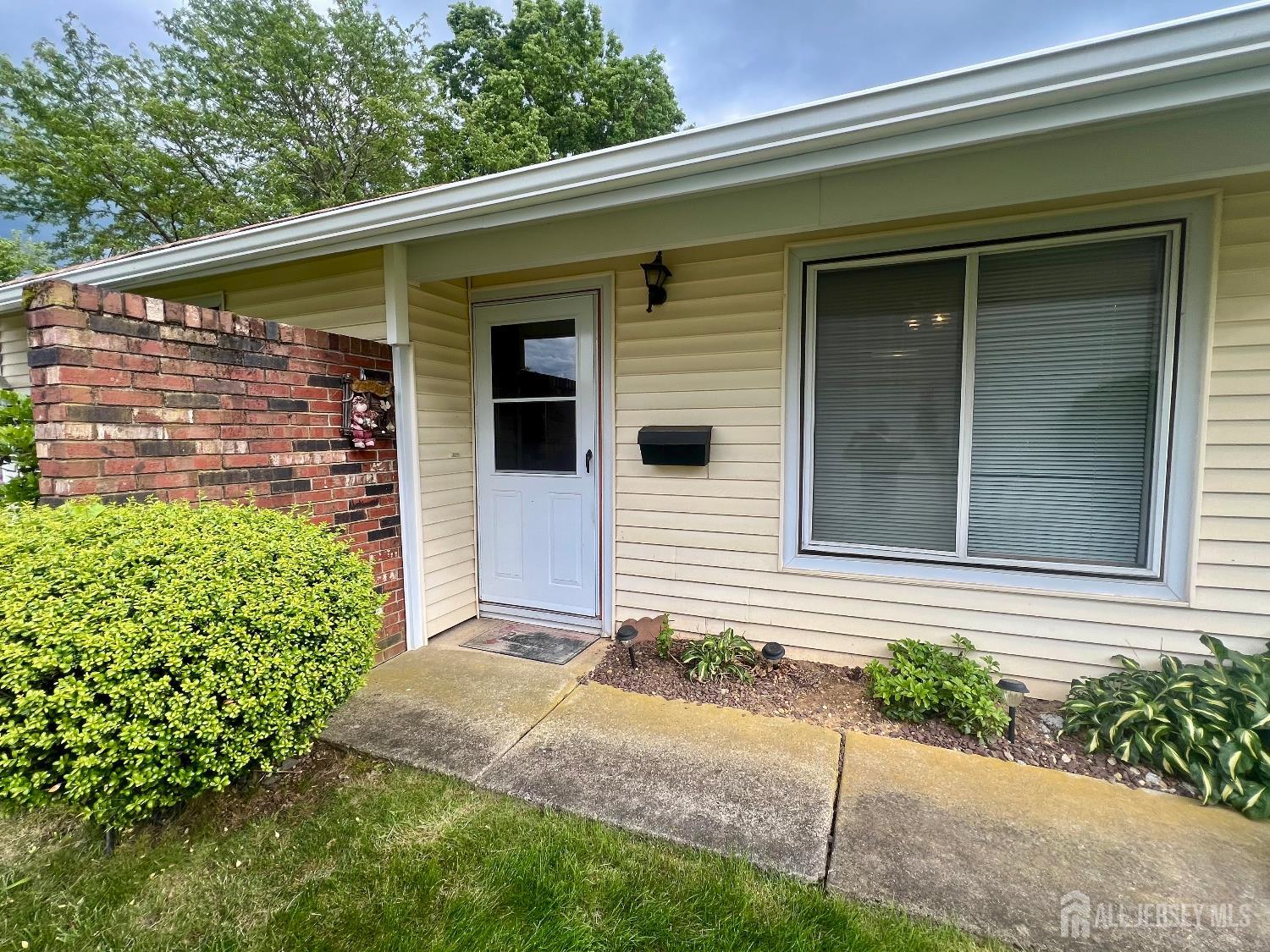 65 Essex Road, Monroe NJ 08831 - View 4