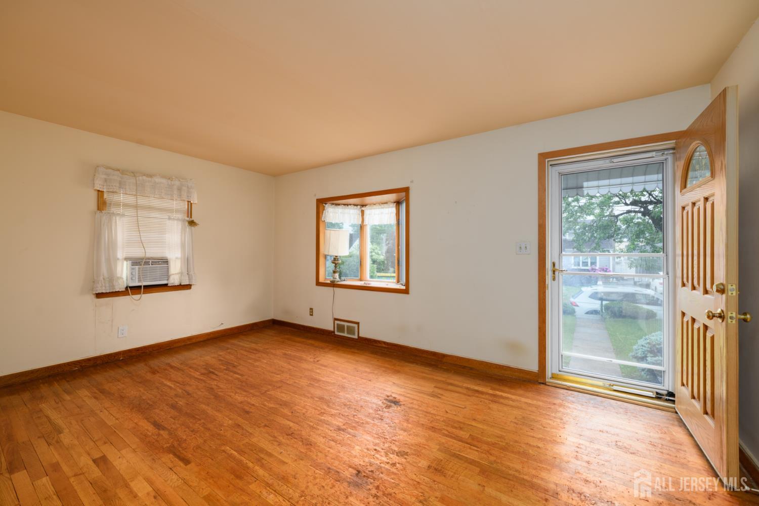 644 Monmouth Avenue, Kenilworth NJ 07033 - View 3
