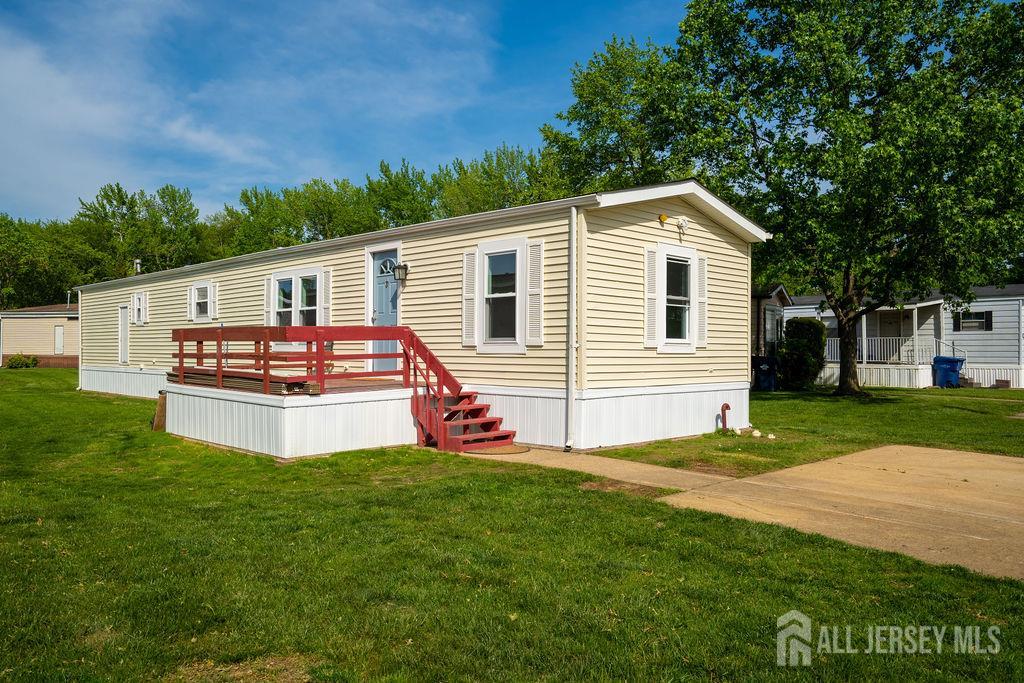 7 Deerbrook Boulevard, North Brunswick NJ 08902 - View 5