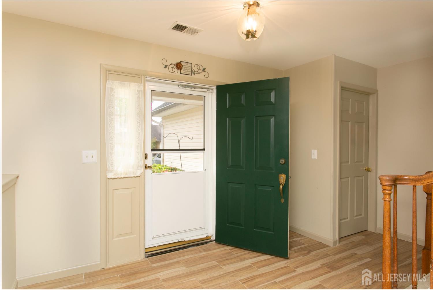 71 S Sagamore Avenue, Edison NJ 08820 - View 3