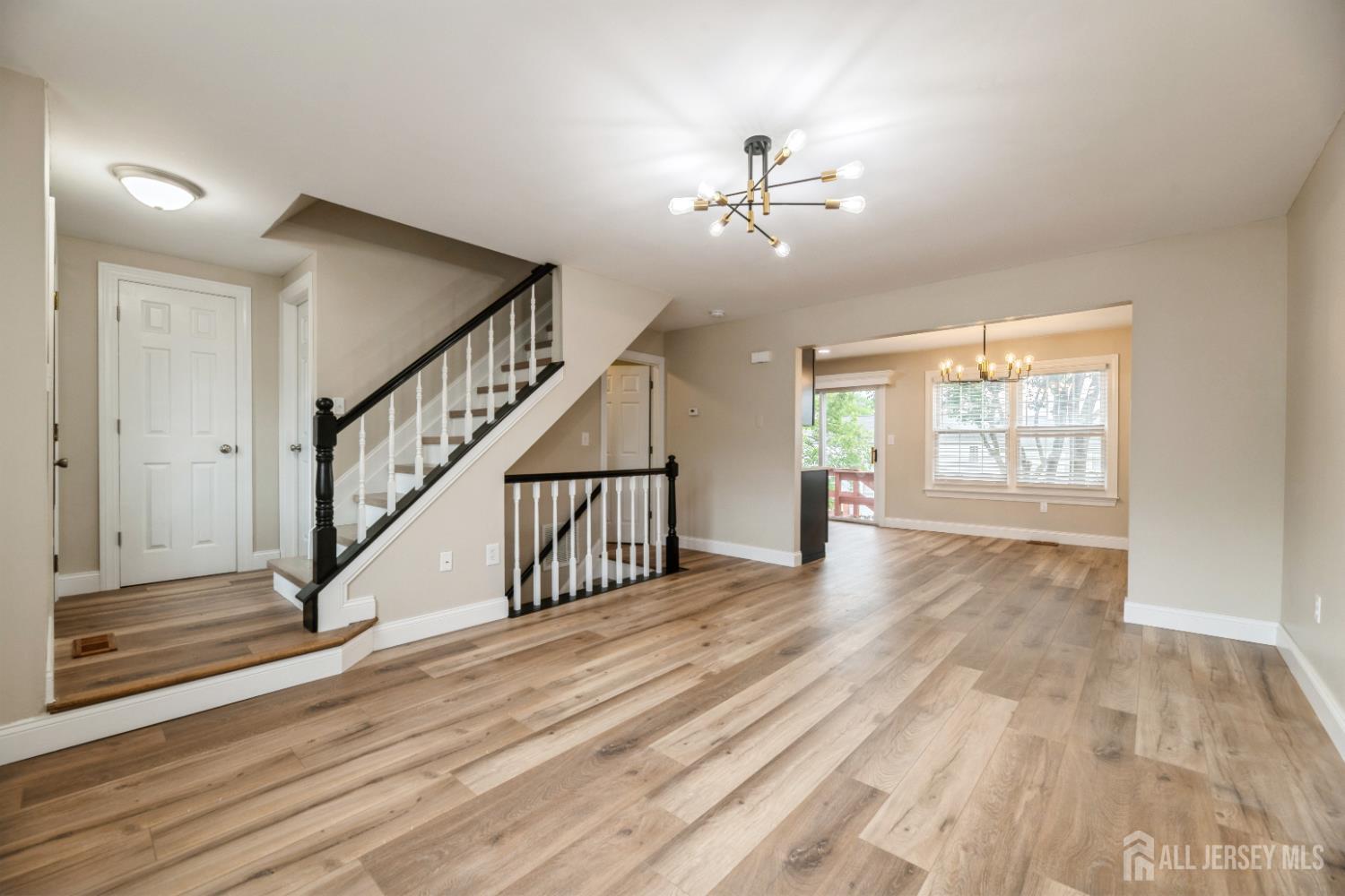 24 Delikat Lane, Sayreville NJ 08872 - View 4