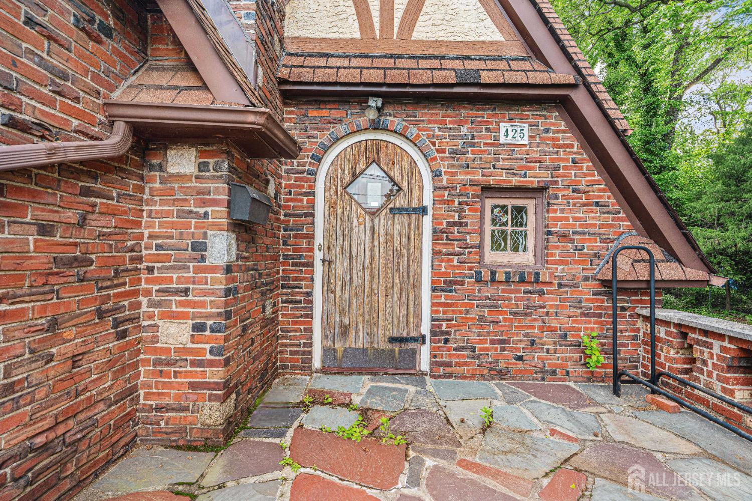 425 Grove Avenue, Metuchen NJ 08840 - View 3