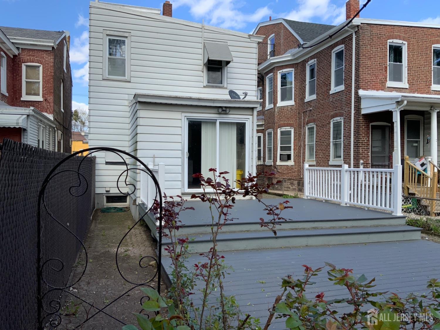 1065 S Clinton Avenue, Trenton NJ 08611 - View 4