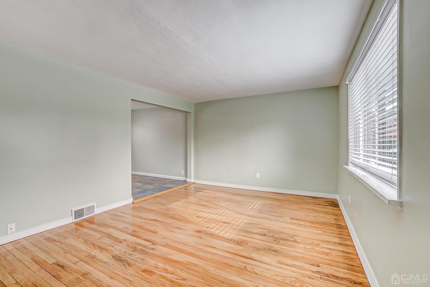 206 Newman Street, Metuchen NJ 08840 - View 5
