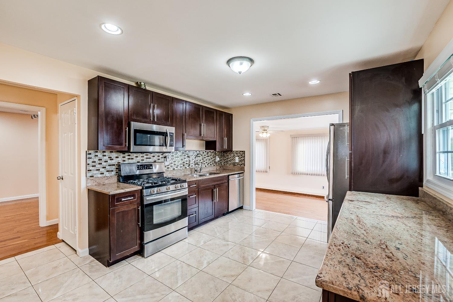174 Winthrop Road, Edison NJ 08817 - View 4