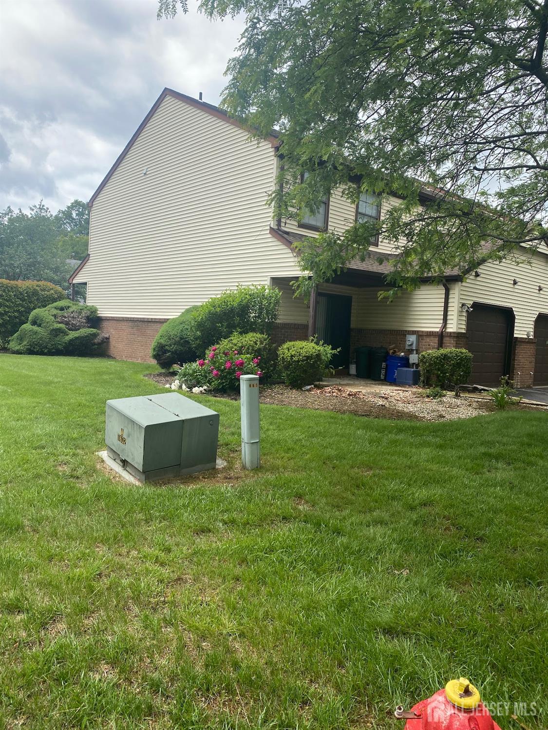34 Aspen Drive, North Brunswick NJ 08902 - View 3