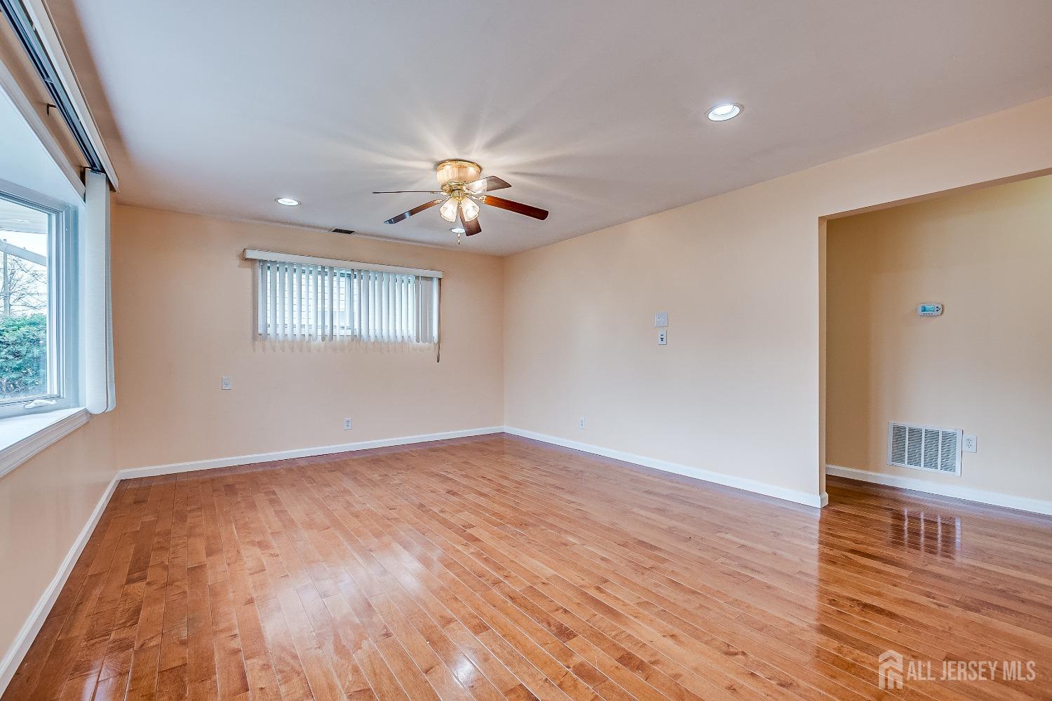 174 Winthrop Road, Edison NJ 08817 - View 5