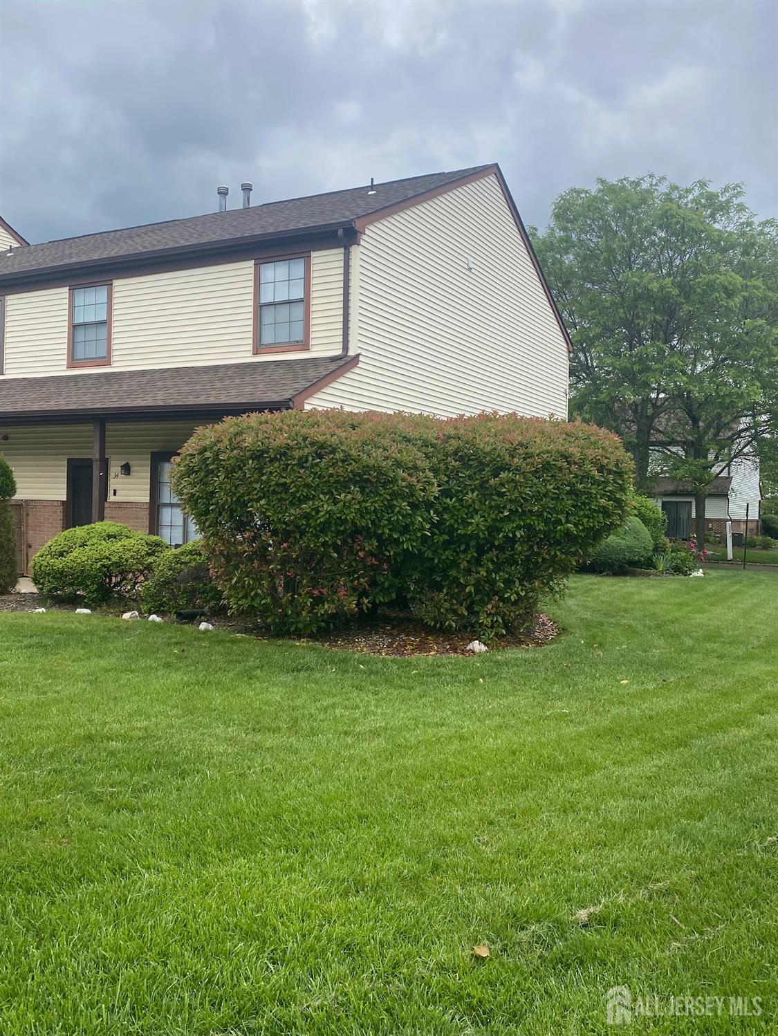 34 Aspen Drive, North Brunswick NJ 08902 - View 2