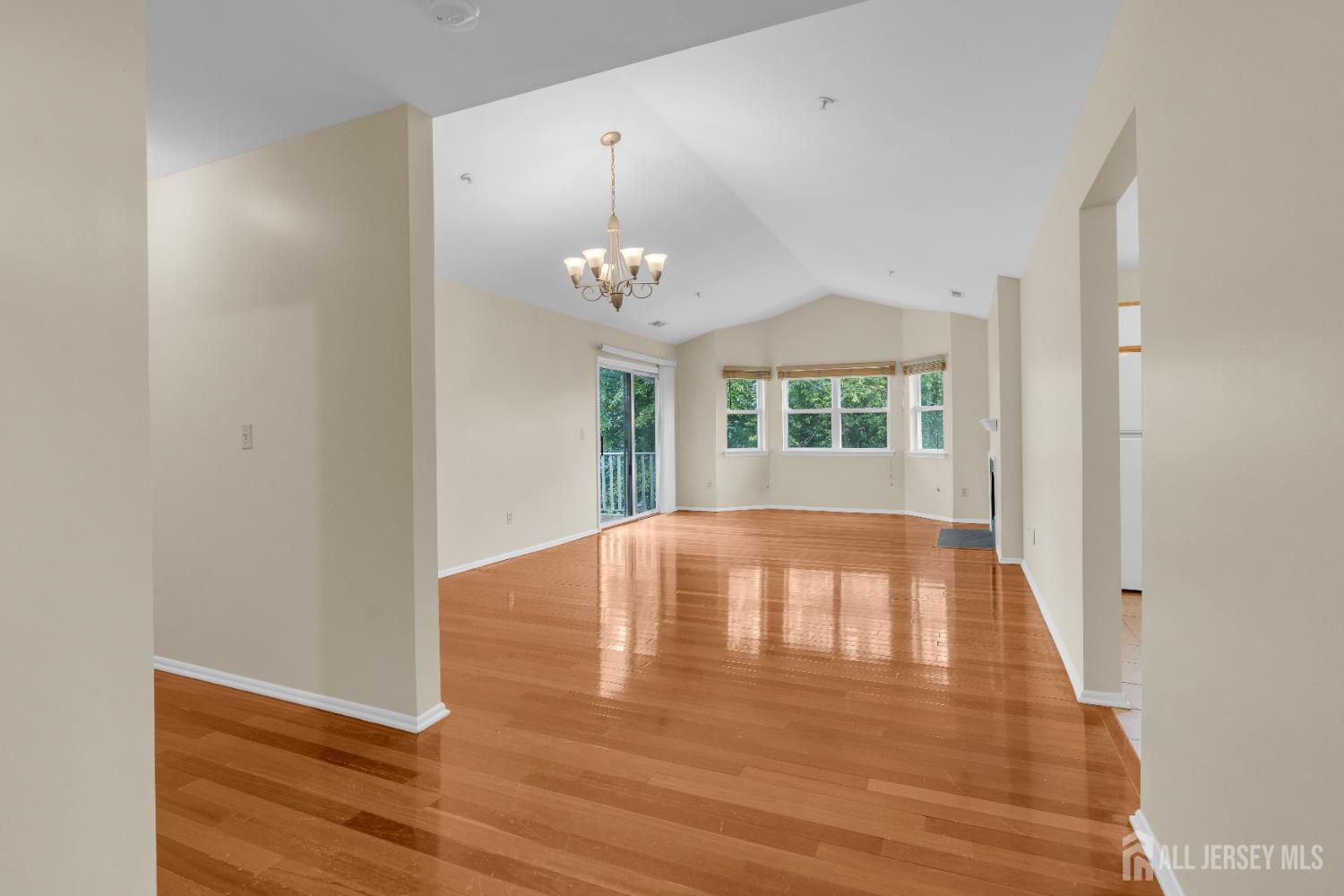 353 Ventnor Court, Piscataway NJ 08854 - View 5
