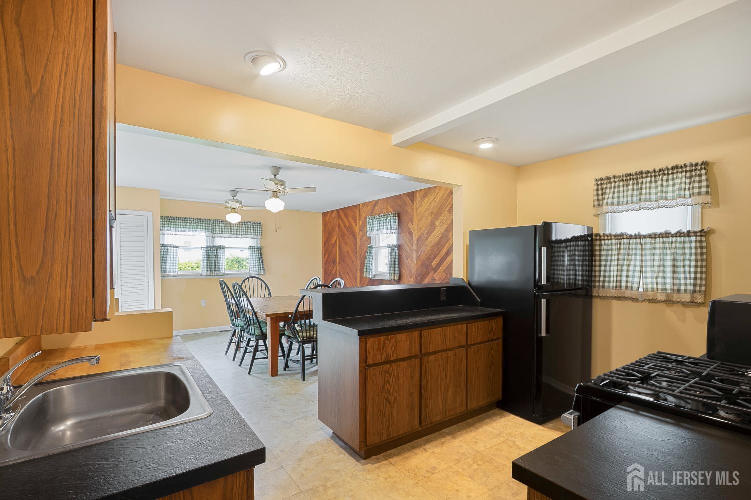 3 Seymour Avenue, Edison NJ 08817 - View 5