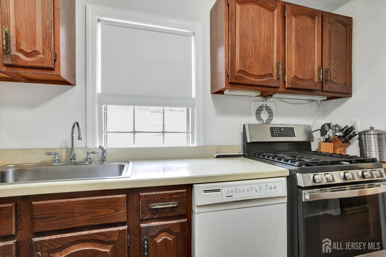 274 Prospect Avenue, South Amboy NJ 08879 - View 2