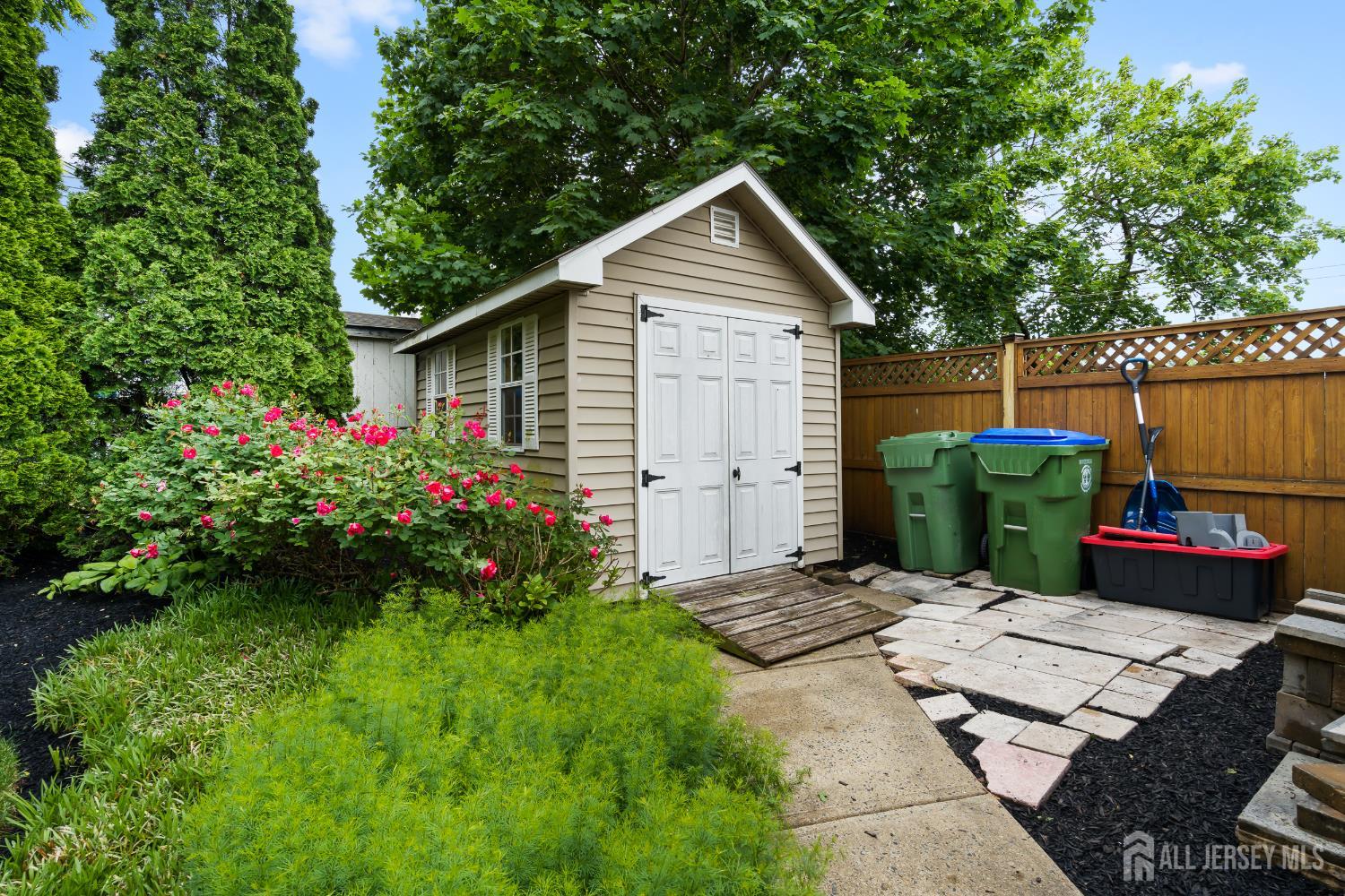 25 Suydam Avenue, Edison NJ 08817 - View 3