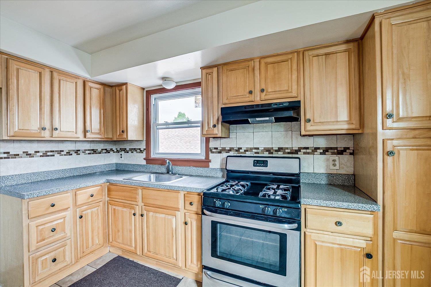 504 Chandler Avenue, Linden NJ 07036 - View 5