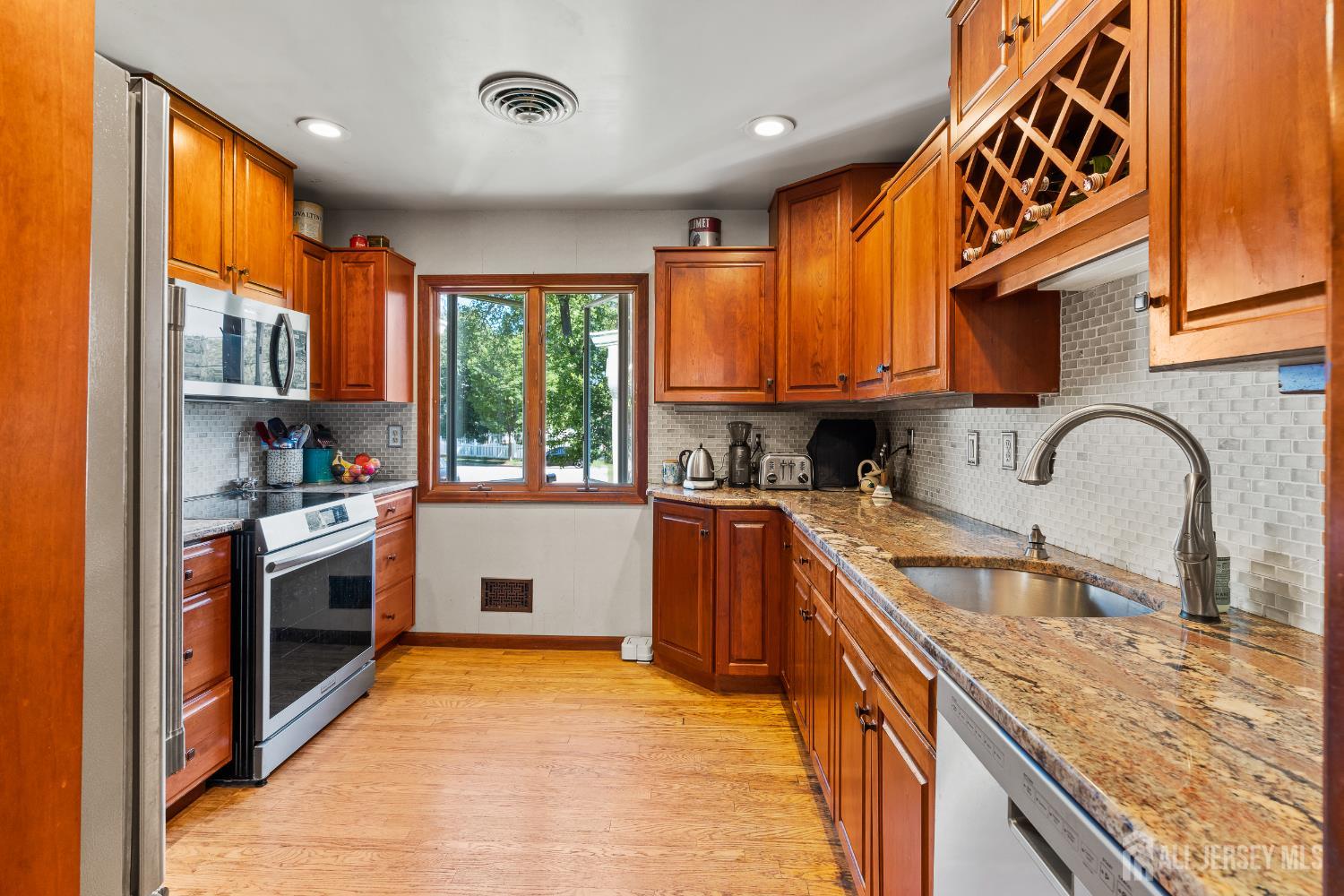 5 Meade Court, Piscataway NJ 08854 - View 5