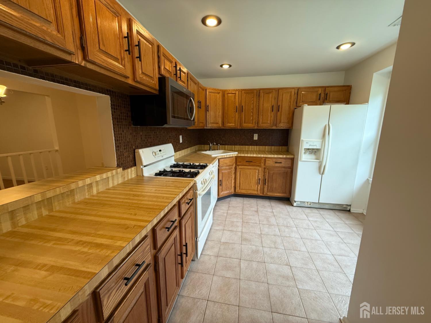 309 Constitution Circle, North Brunswick NJ 08902 - View 4