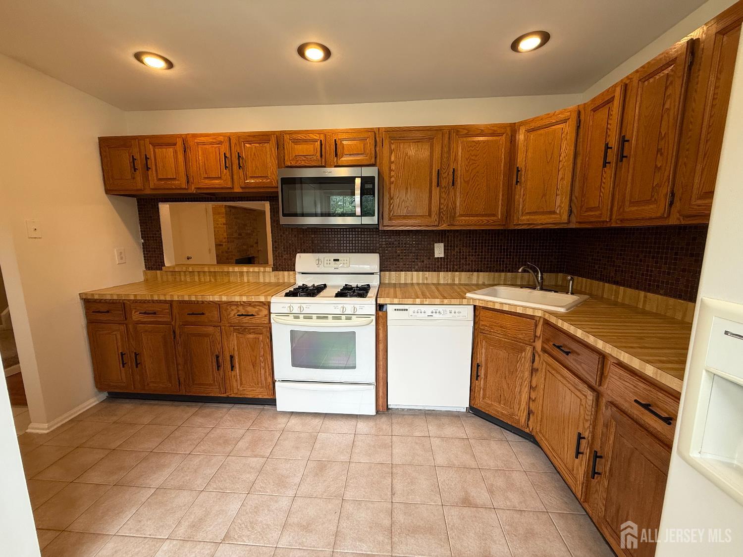 309 Constitution Circle, North Brunswick NJ 08902 - View 2