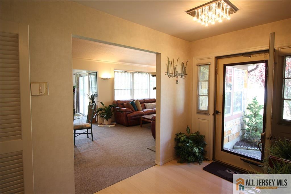25 Bedfordshire Drive, Monroe NJ 08831 - View 3
