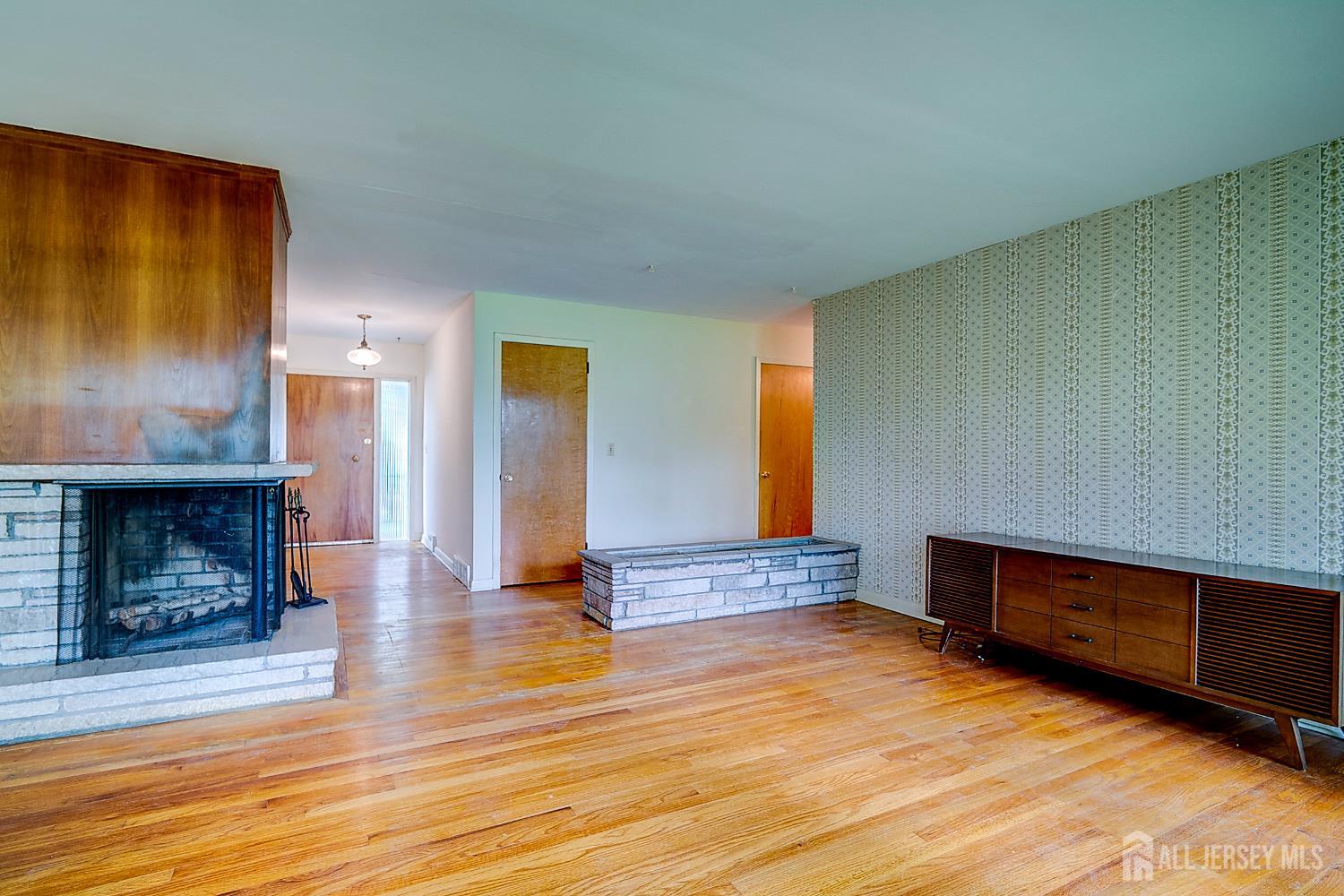 601 Ashland Road, Middlesex NJ 08846 - View 2