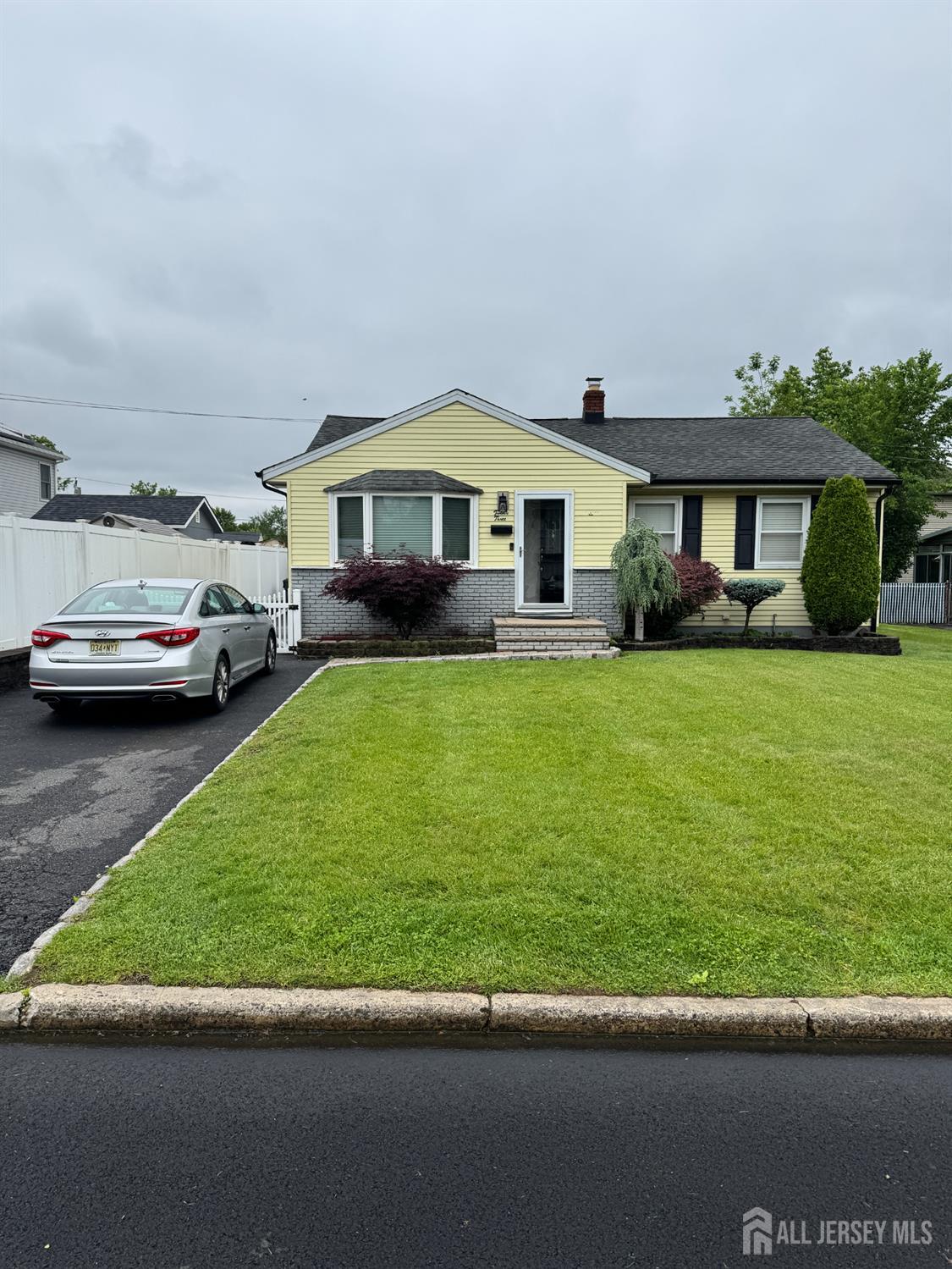 23 Pleasant Avenue, Iselin NJ 08820 - View 2
