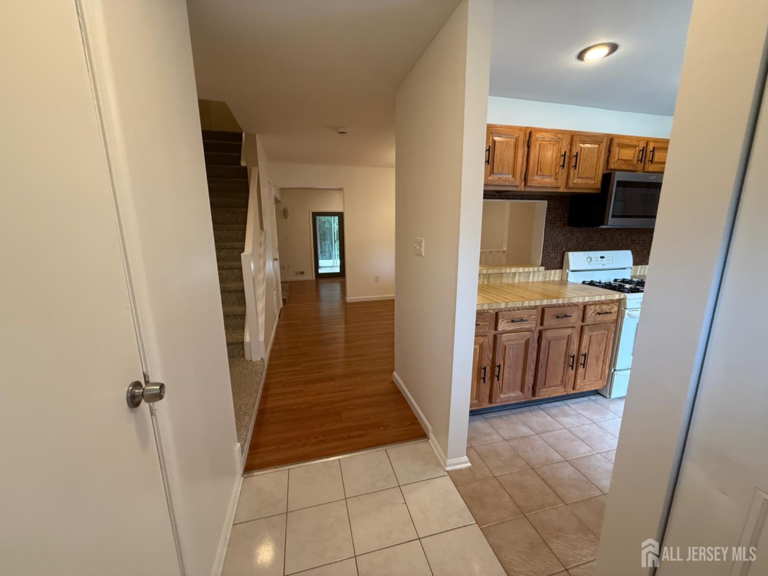 309 Constitution Circle, North Brunswick NJ 08902 - View 5