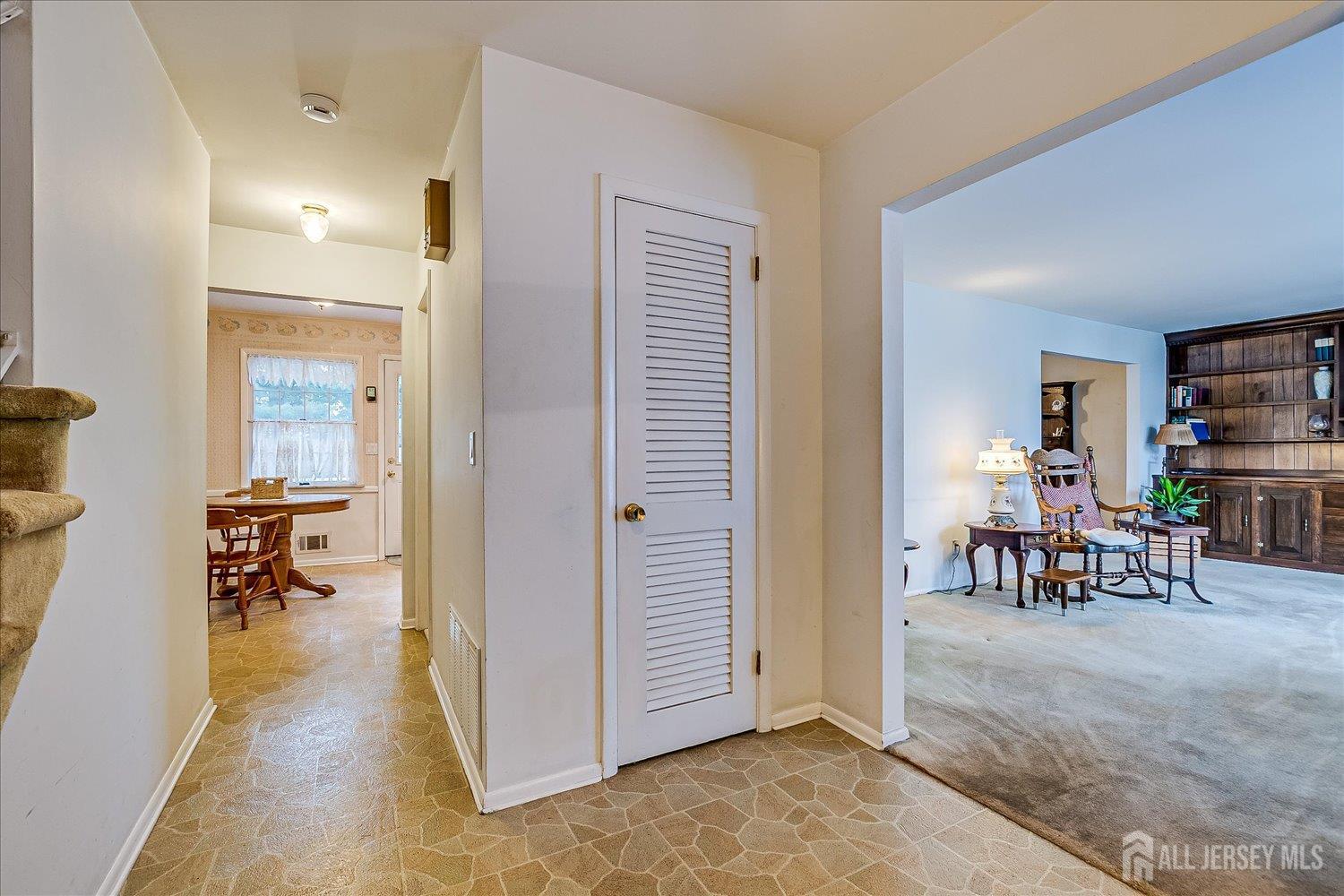 4 Bodnarik Road, Edison NJ 08837 - View 5